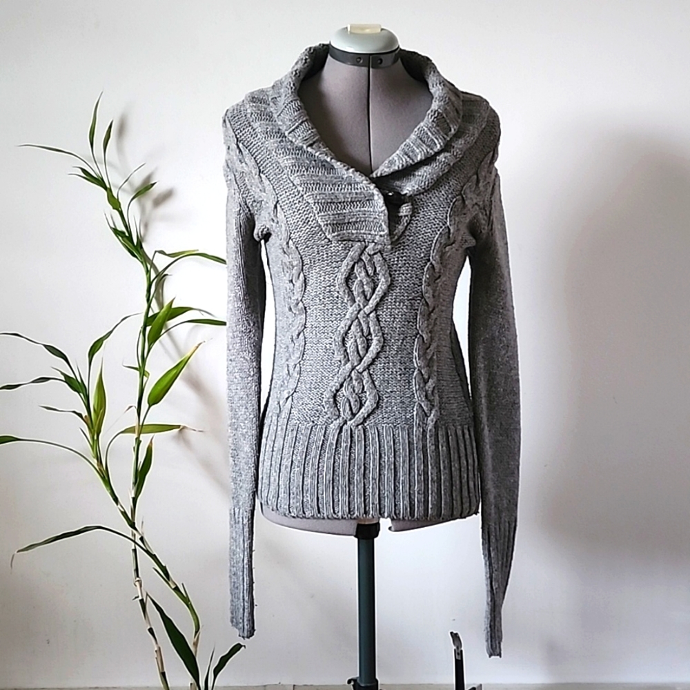 Small thick gray sweater Logg